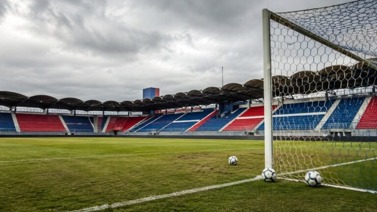 Bahia cede empate de 3 a 3 para a Chapecoense e chega ao quinto jogo sem vencer no Brasileirão<span style='display:block;font-size:0.55em;font-weight:400;line-height:1.35;color:#555;margin-top:10px'>Tricolor marcou três vezes na Arena Condá, mas não sustentou a vantagem e agora se prepara para o Ba-Vi.</span>