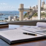 Contrato do programa Salvador Social com vista para a cidade de Salvador