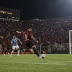 Vitória enfrenta o Grêmio no Barradão pelo Campeonato Brasileiro