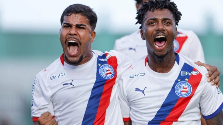 Jogadores do Bahia comemoram título da Copa do Nordeste Sub-20