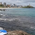 Monitoramento da qualidade da água na orla de Salvador
