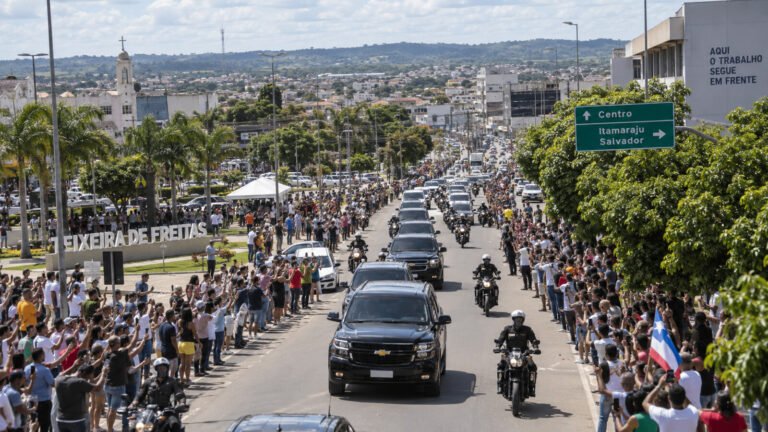 Carreata política realizada em Teixeira de Freitas