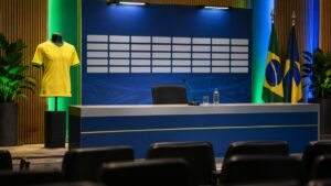 Palco preparado na sede da CBF para convocação da Seleção Brasileira