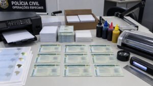 CNHs falsas e equipamentos de impressão apreendidos em Guanambi