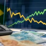 Gráfico econômico, calculadora e moeda ilustram o PIB do Brasil