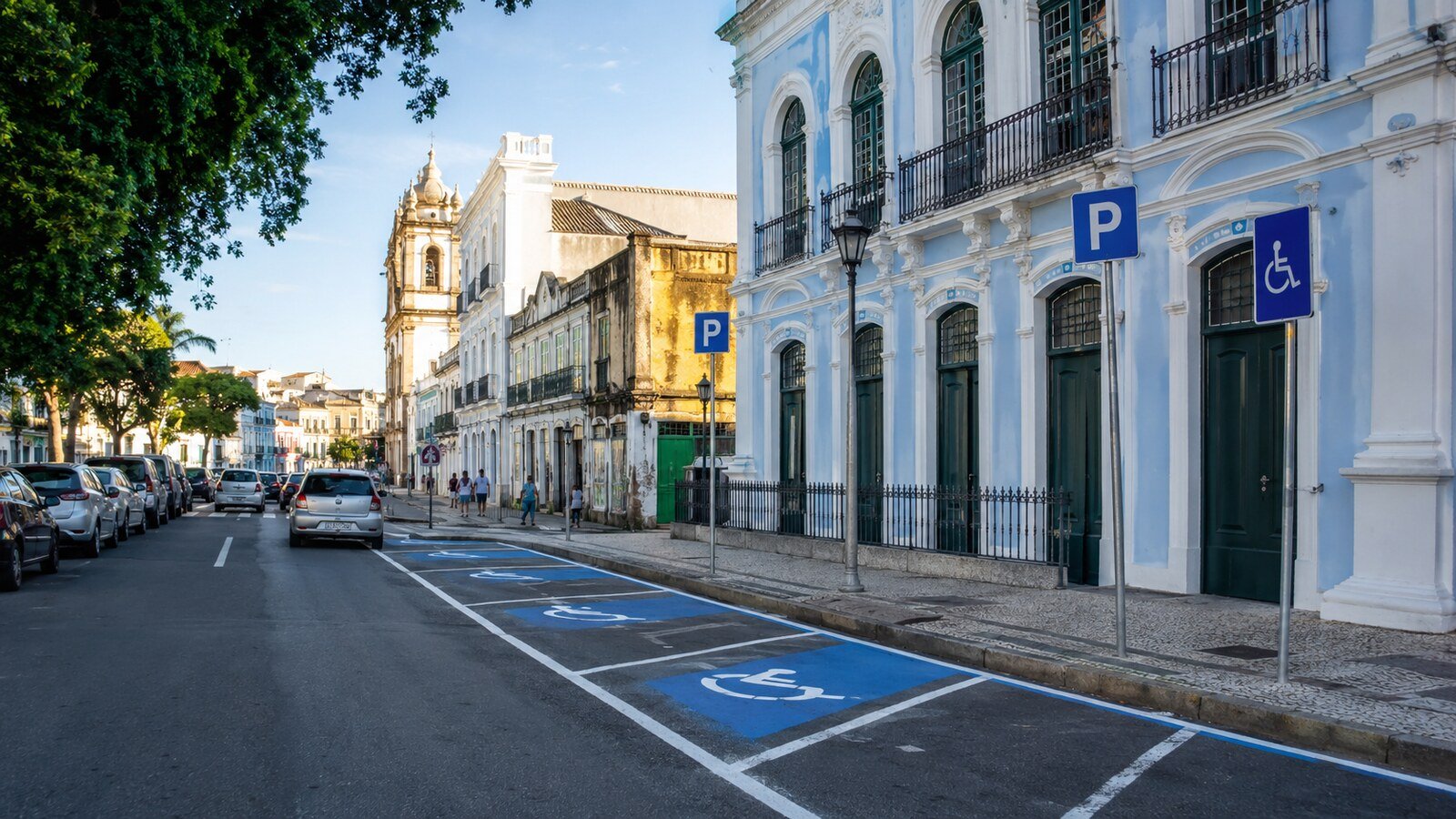 Vagas regulamentadas de Zona Azul em via de Salvador