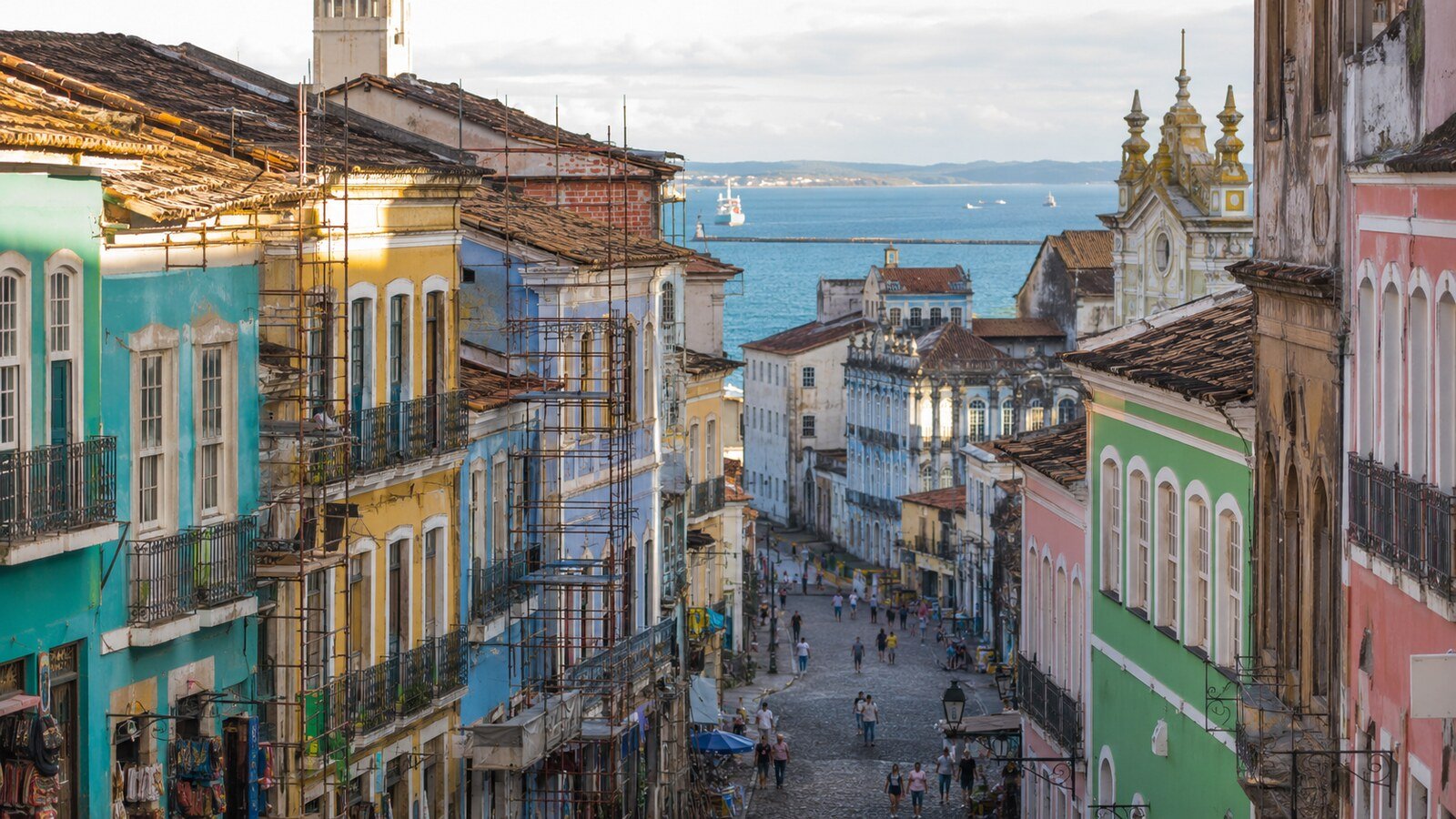 Fachadas históricas da Baixa dos Sapateiros em Salvador