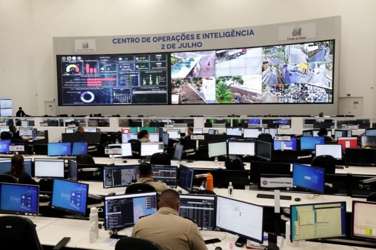 Reconhecimento Facial da SSP se aproxima de novo recorde e alcança 2.000 foragidos da Justiça em 2026<span style='display:block;font-size:0.55em;font-weight:400;line-height:1.35;color:#555;margin-top:10px'>Número é 16% maior do que o registrado entre os meses de janeiro e outubro do ano passado.</span>