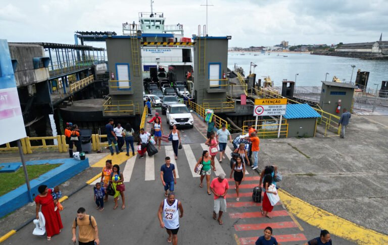 Sistemas de transporte intermunicipal e metropolitano, Ferry-Boat e Lanchinhas seguem em operação normal, neste domingo (25)<span style='display:block;font-size:0.55em;font-weight:400;line-height:1.35;color:#555;margin-top:10px'>te domingo (25), os sistemas de transporte intermunicipal e metropolitano, o Ferry-Boat e as lanchinhas seguem operando dentro da normalidade e obedecendo ao decreto de gratuidade, conforme publicado no Diário Oficial do Estado (DOE).</span>