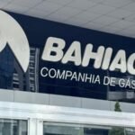 Fachada da Bahiagás com o nome da Companhia de Gás da Bahia