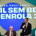 Presidente Lula e ministros no anúncio das medidas sobre bets e endividamento em São Paulo