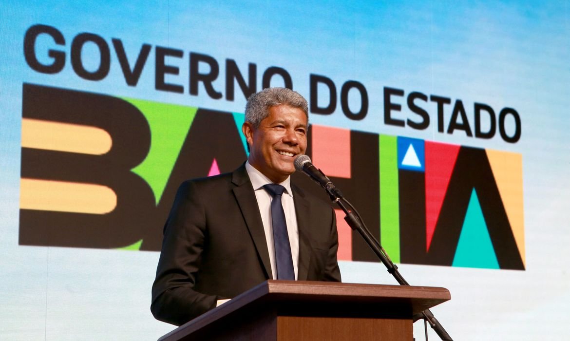 Jerônimo Rodrigues discursa em evento do Governo da Bahia