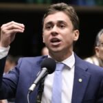 Deputado federal Nikolas Ferreira fala durante sessão da Câmara dos Deputados