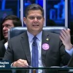 Davi Alcolumbre preside sessão do Senado Federal